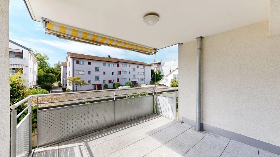 Bright 3.5-room apartment in building rights with balcony and outdoor parking – photo 8 of 10