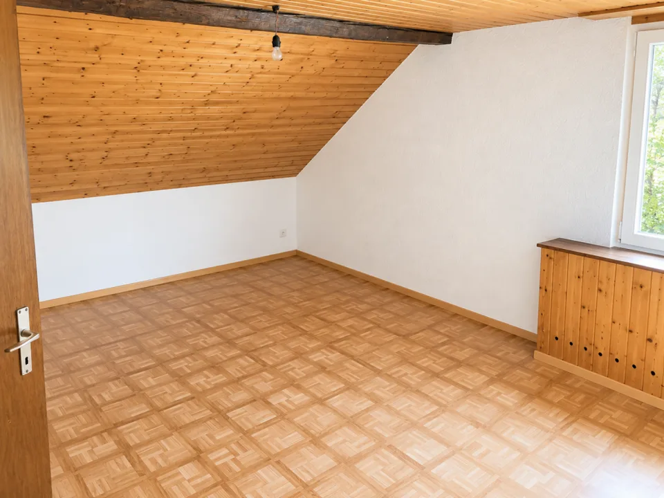 Grosszügige 3,5 Zimmer-Dachwohnung