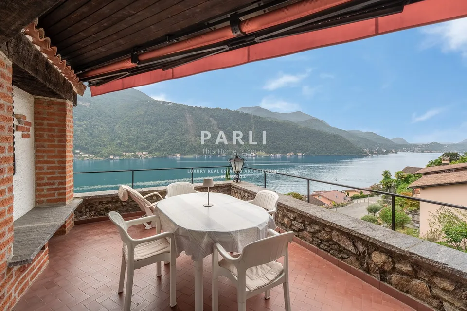 Morcote | Exklusive Villa mit Seeblick und Ausbaupotenzial bis ca. 500 m² – foto 2 di 9