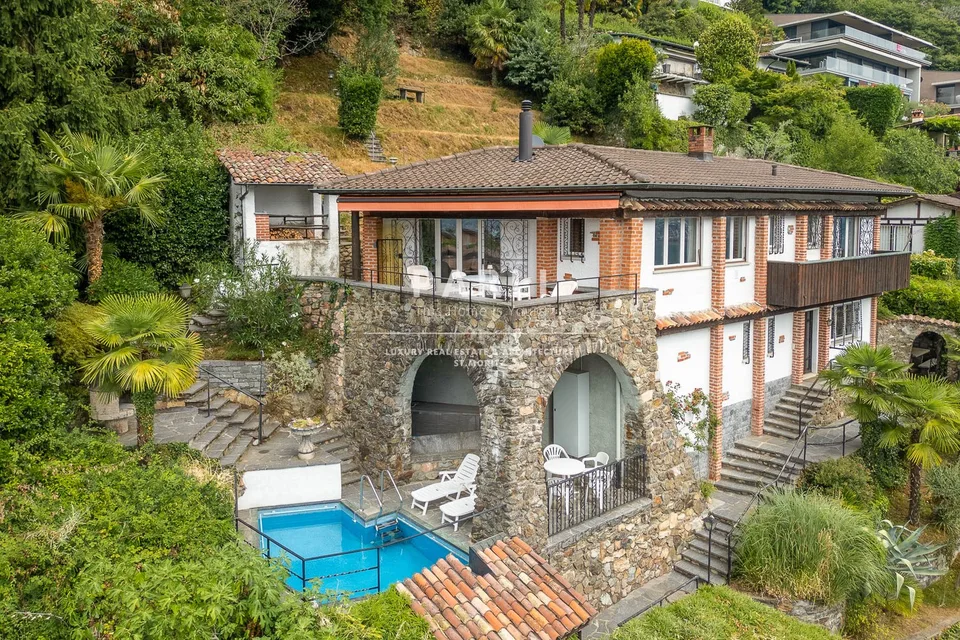 Morcote | Exklusive Villa mit Seeblick und Ausbaupotenzial bis ca. 500 m² – foto 8 di 9