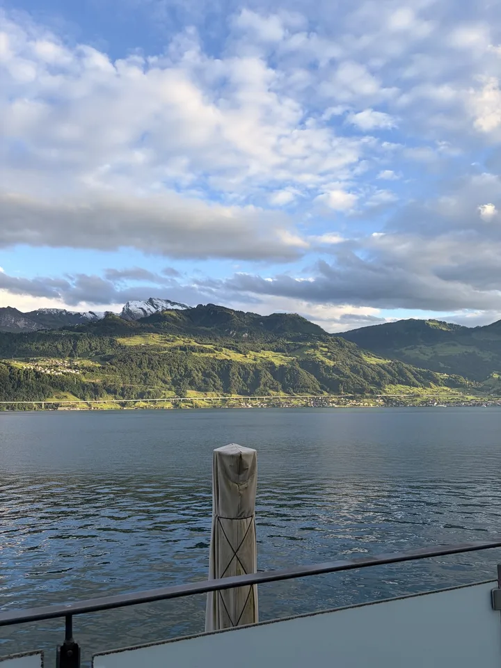 Appartement meublé 1 pièce avec vue sur le lac à Gersau – disponible immédiatement