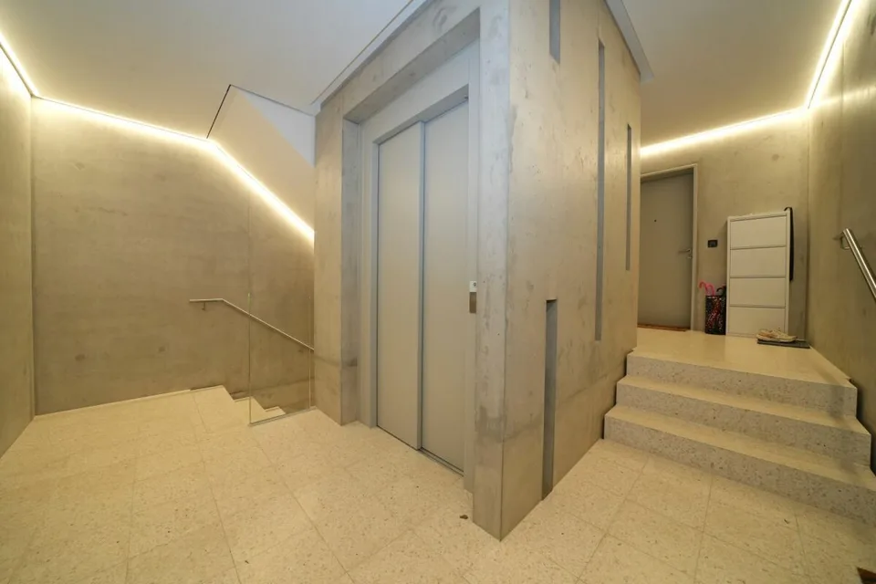Hochwertige Wohnung an bester Lage mit separatem Büro – Foto 11 von 12