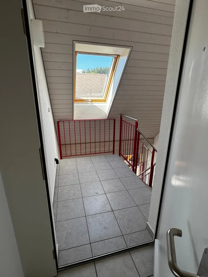 Wohnen mit Weitblick – helle 3½-Zimmer-Dachwohnung in Detligen
