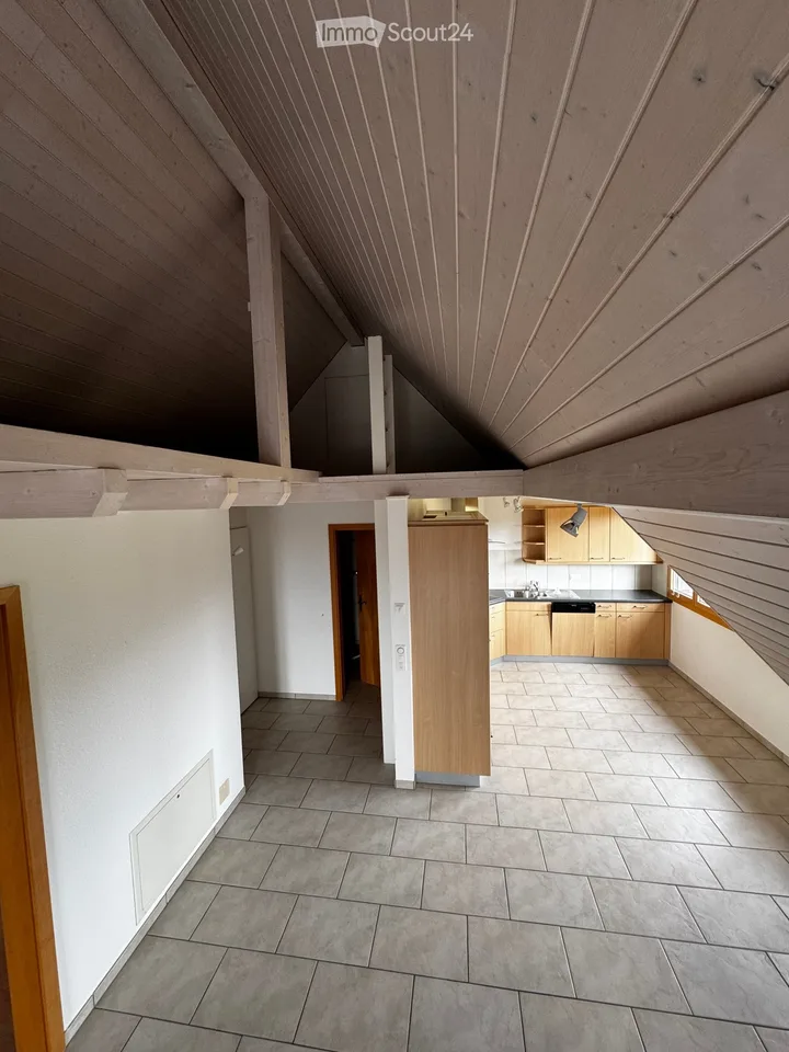 Wohnen mit Weitblick – helle 3½-Zimmer-Dachwohnung in Detligen