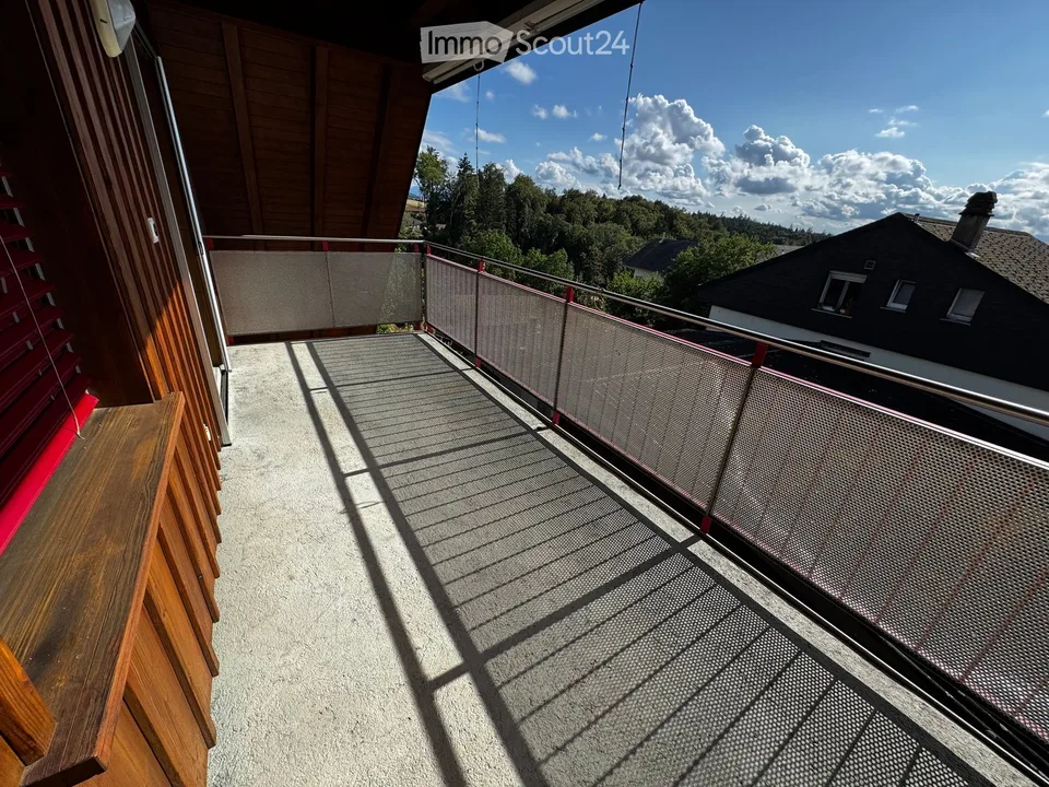 Wohnen mit Weitblick – helle 3½-Zimmer-Dachwohnung in Detligen