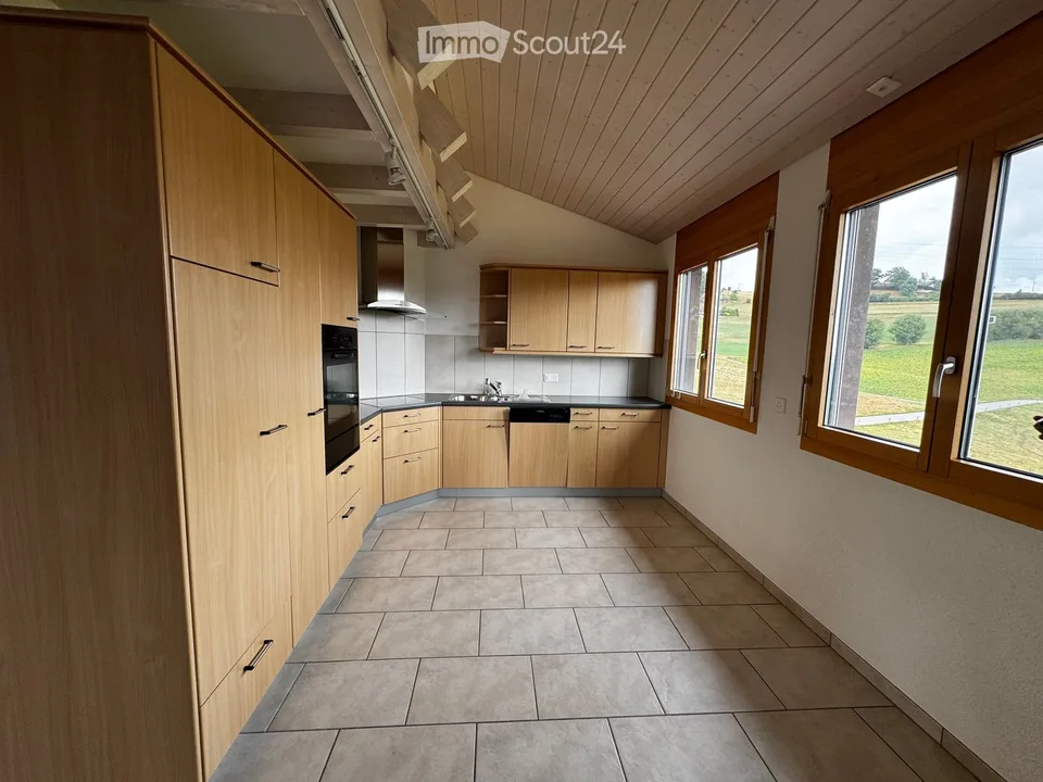 Wohnen mit Weitblick – helle 3½-Zimmer-Dachwohnung in Detligen