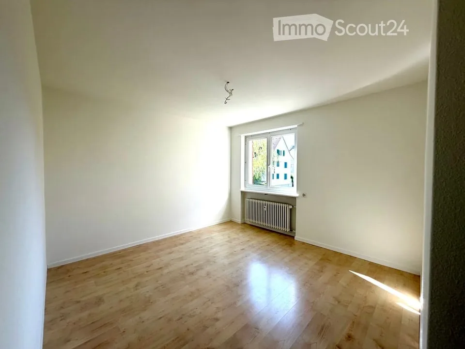 "Helle 4-Zimmer-Wohnung mit Balkon in Gelterkinden – ab sofort"