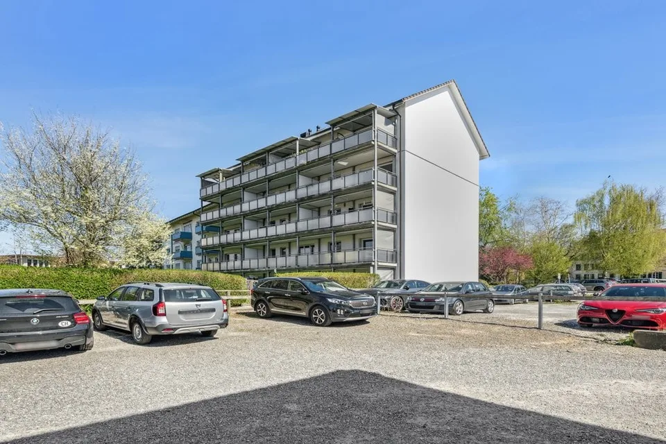 Appartement lumineux de 3.0 pièces au 1er étage, dans le centre-ville de Lenzburg