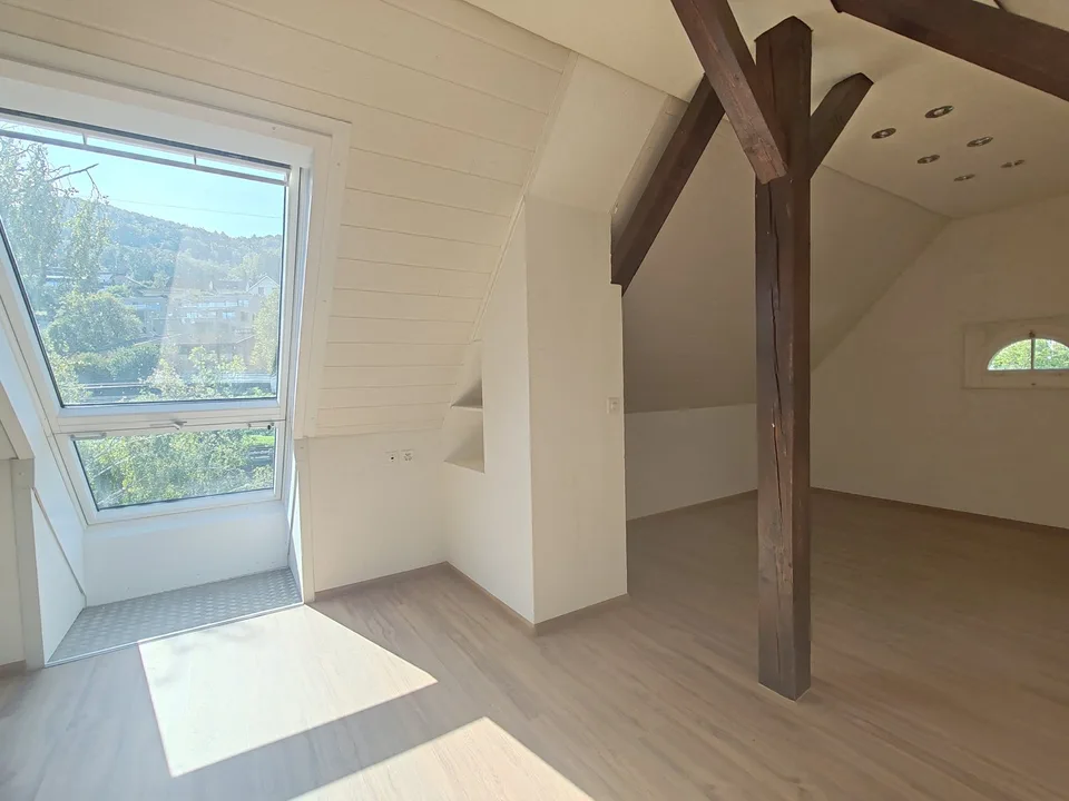 4-Zimmer-Maisonette-Wohnung mit Blick auf die Birs