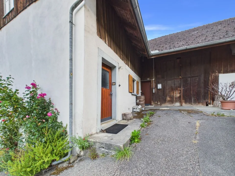 Rara opportunità: casa residenziale con edificio agricolo e riserva di terreno edificabile su 1'752 m² a Lostorf – foto 11 di 14