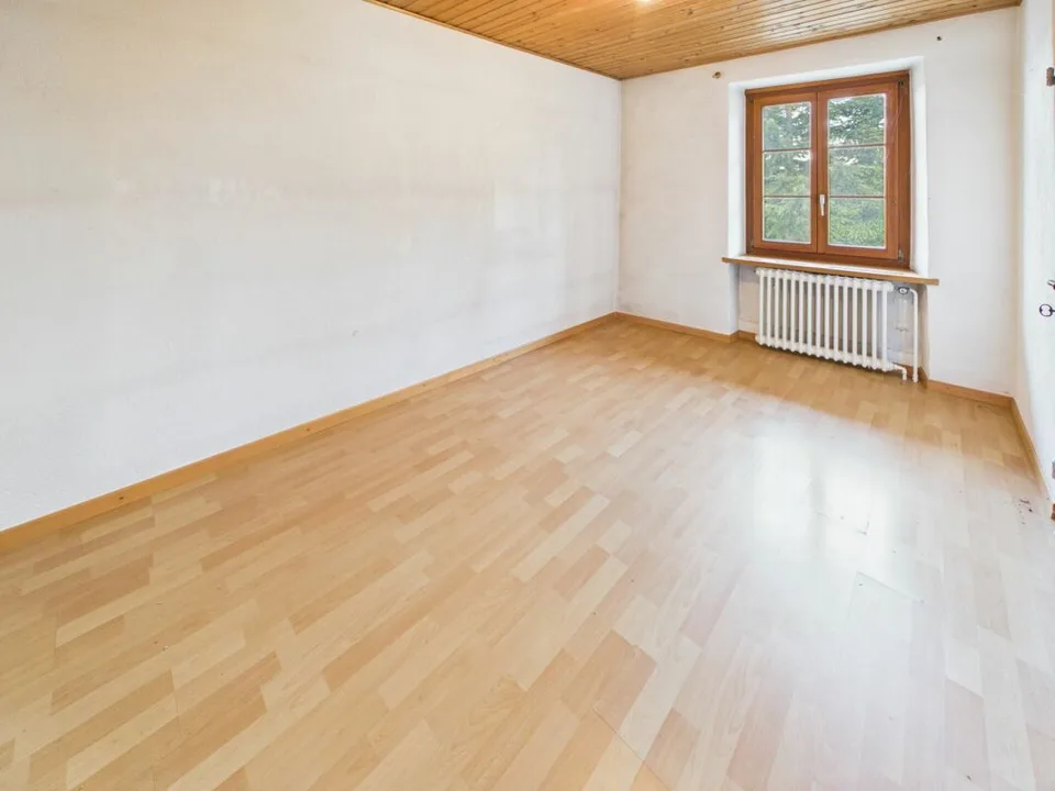 Rara opportunità: casa residenziale con edificio agricolo e riserva di terreno edificabile su 1'752 m² a Lostorf – foto 4 di 14