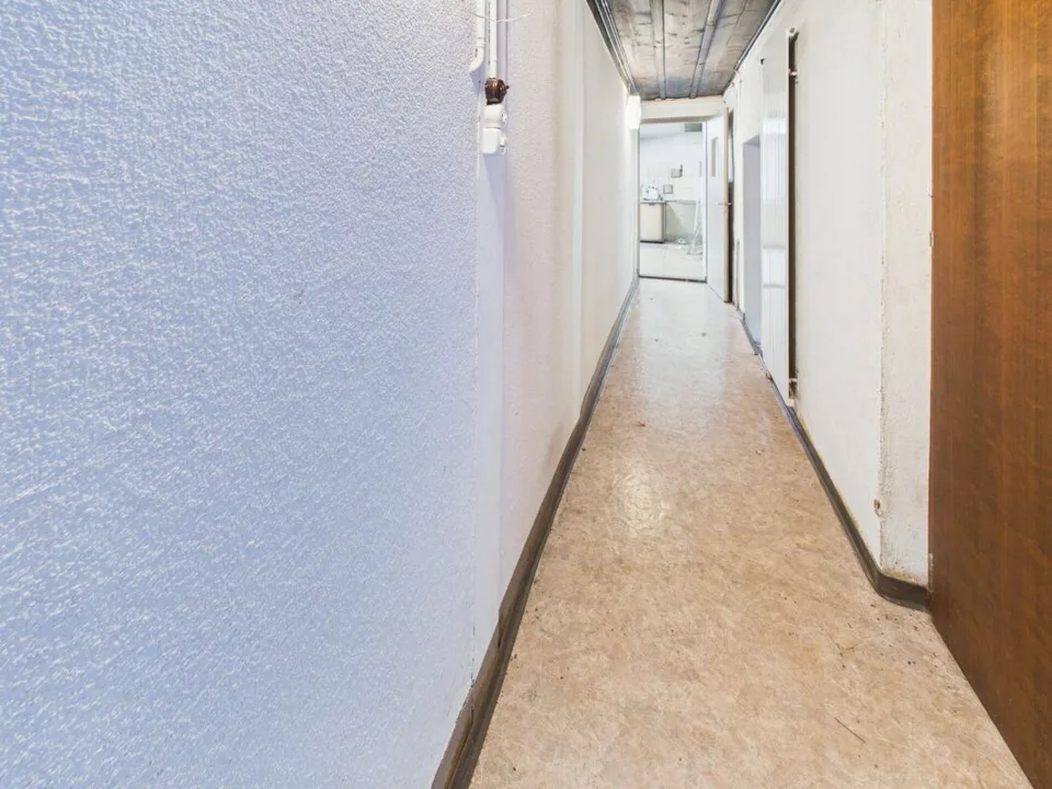 Rara opportunità: casa residenziale con edificio agricolo e riserva di terreno edificabile su 1'752 m² a Lostorf – foto 12 di 14