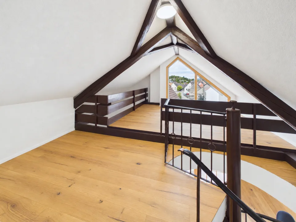 127 m² de pur rêve de vie - maisonnette fraîchement rénovée à Hofstetten-Flüh