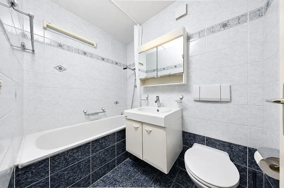 Helles Appartement mit privater Eingang und großer Terrasse – Foto 8 von 8