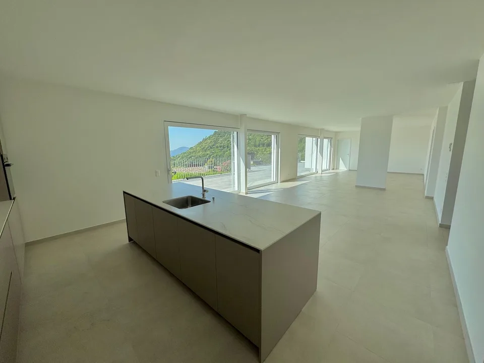 Cademario – Exklusive Villa mit Pool und spektakulärer Seesicht – Foto 6 von 15