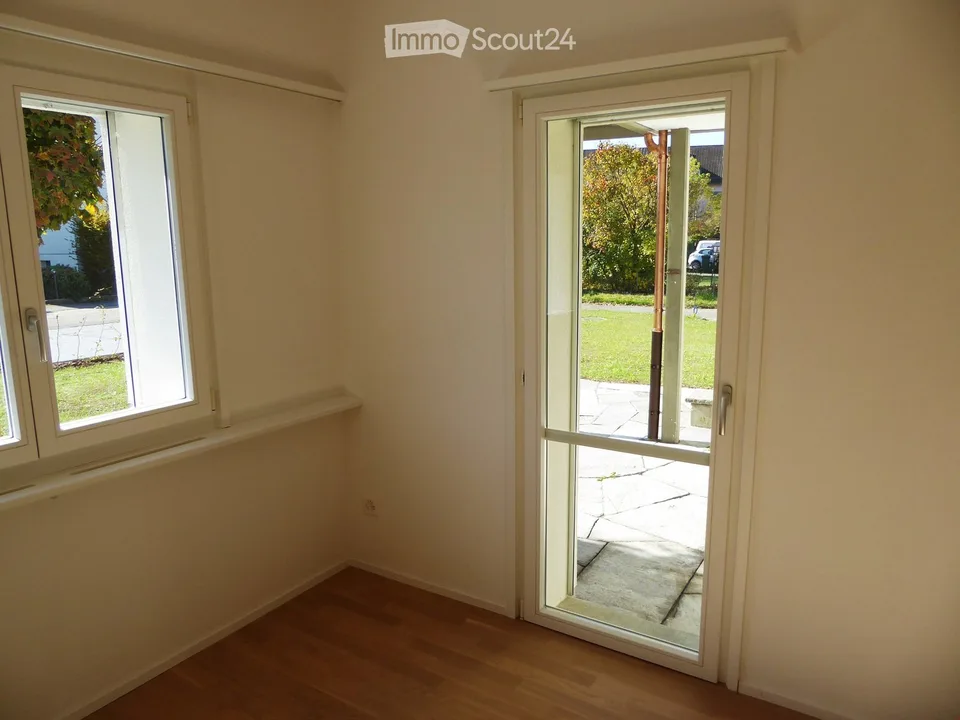 Appartement complètement rénové, beau, familial avec jardin