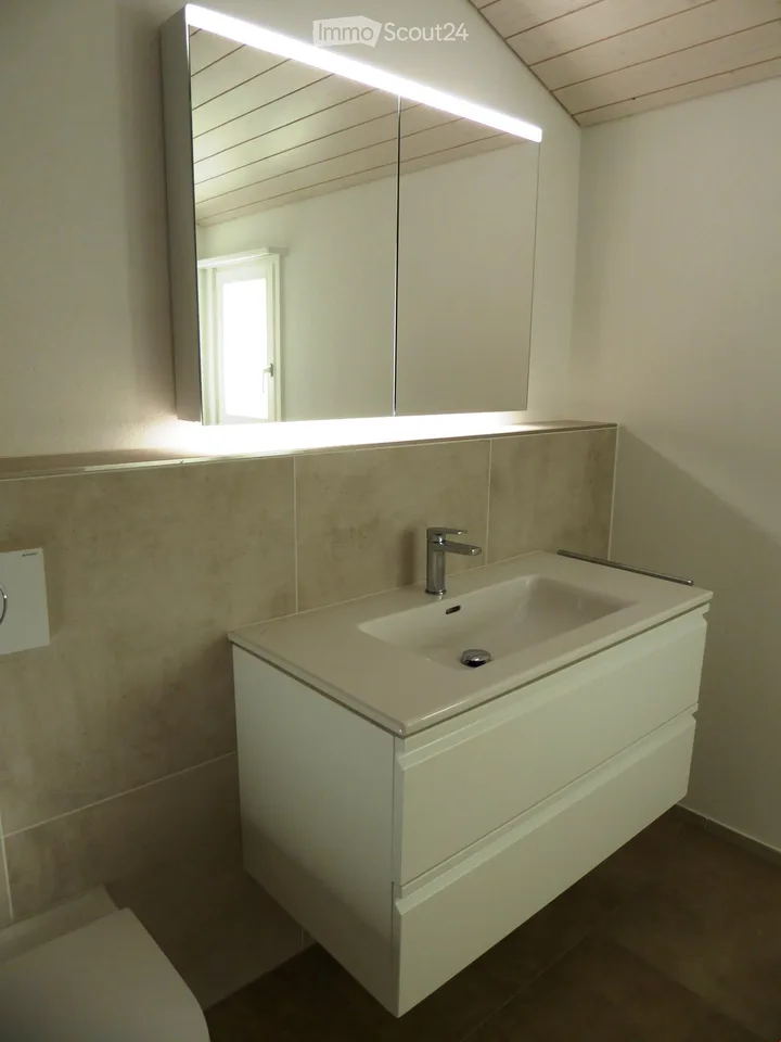 Appartement complètement rénové, beau, familial avec jardin