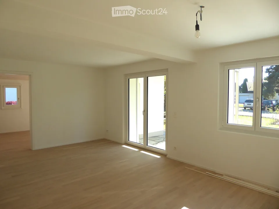 Appartement complètement rénové, beau, familial avec jardin