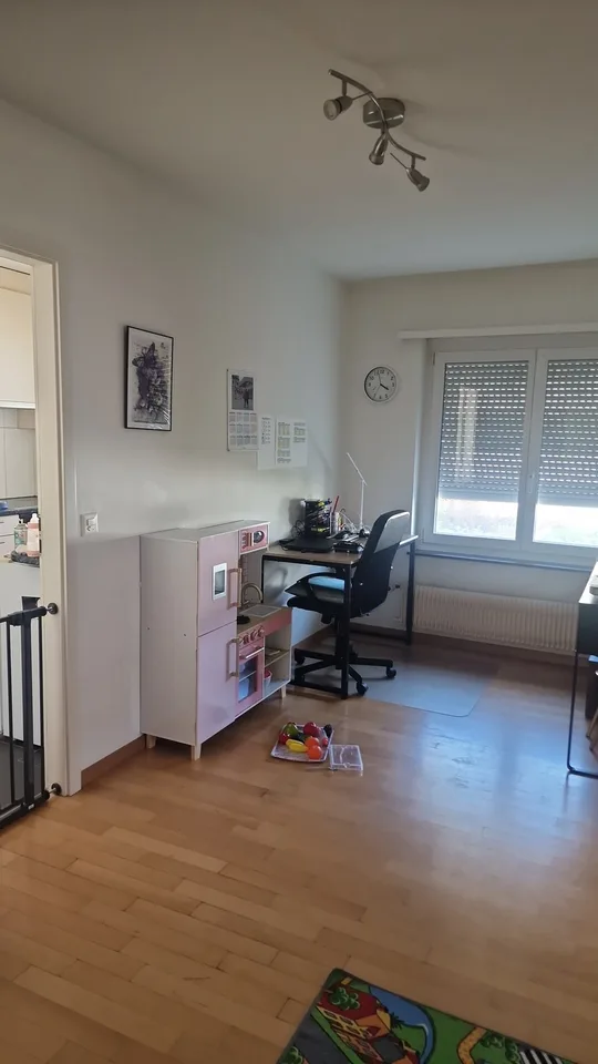 Appartement très abordable et lumineux de 4,5 pièces