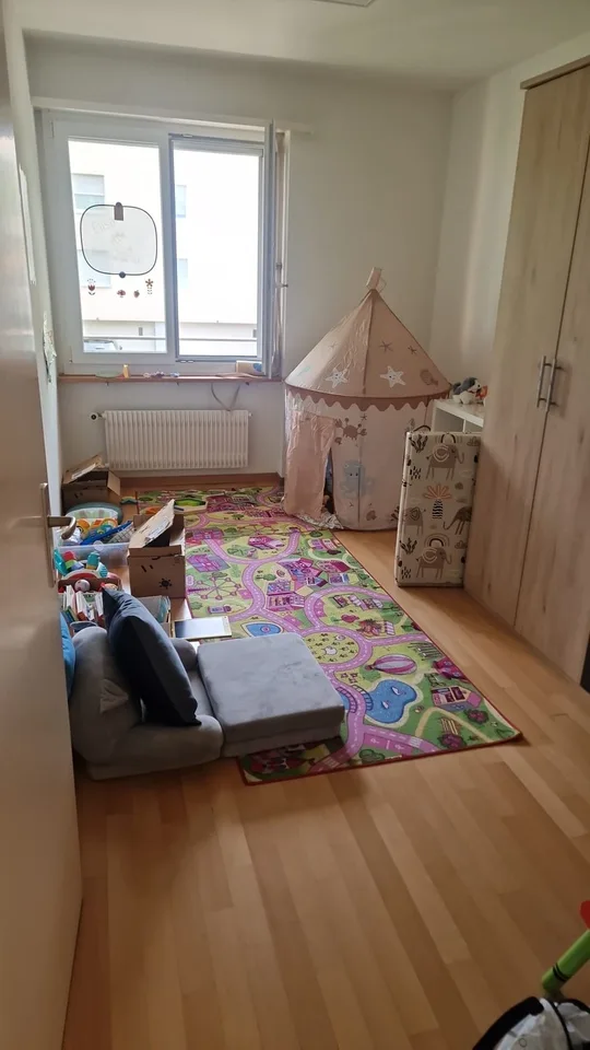 Appartement très abordable et lumineux de 4,5 pièces