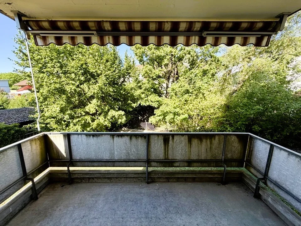 "Helle 4-Zimmer-Wohnung mit Balkon in Gelterkinden ab sofort verfügbar!"