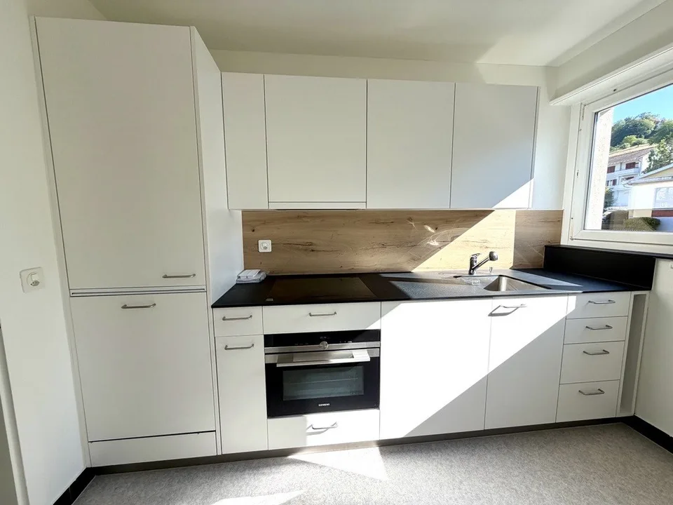 "Helle 4-Zimmer-Wohnung mit Balkon in Gelterkinden ab sofort verfügbar!"
