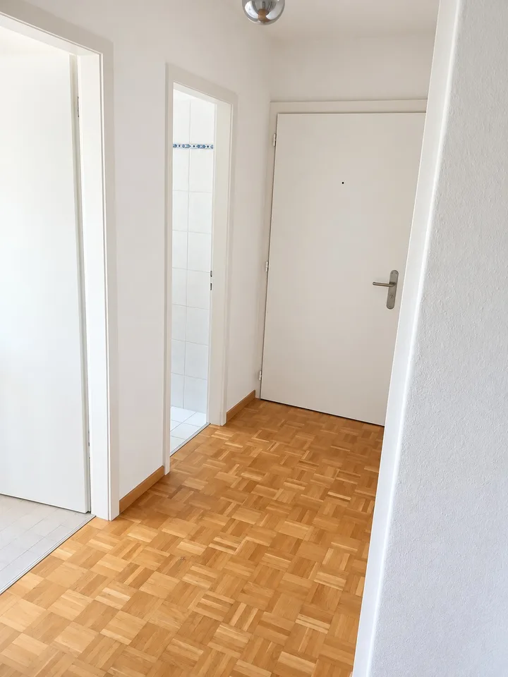 Helles 15 m² Zimmer mit Gartenmitbenutzung in Zollikerberg CHF 800 inkl. NK