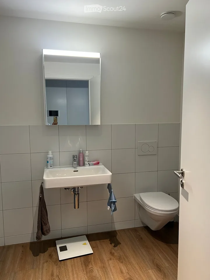 Appartamento moderno 1.5 locali al piano terra a Glis – edificio nuovo con ascensore e garage