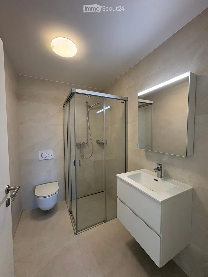 3,5 Zimmer renoviert mit Geschmack, ruhig, mit zwei Balkonen und einer schönen Aussicht