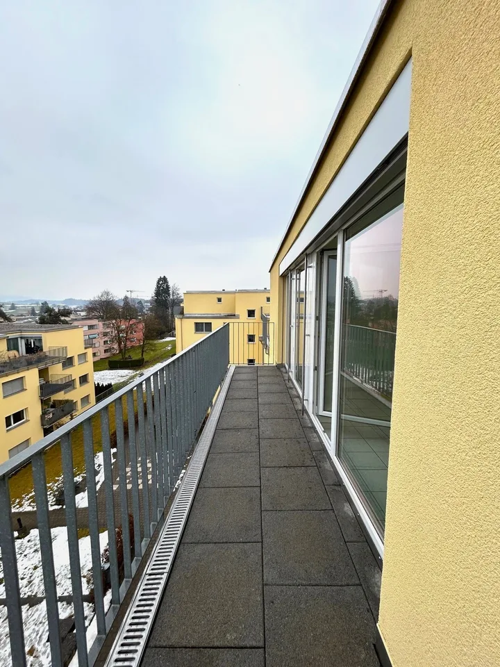 3.5-Zimmer-Atticka Wohnung mit wunderschönem Blick auf Wetzikon