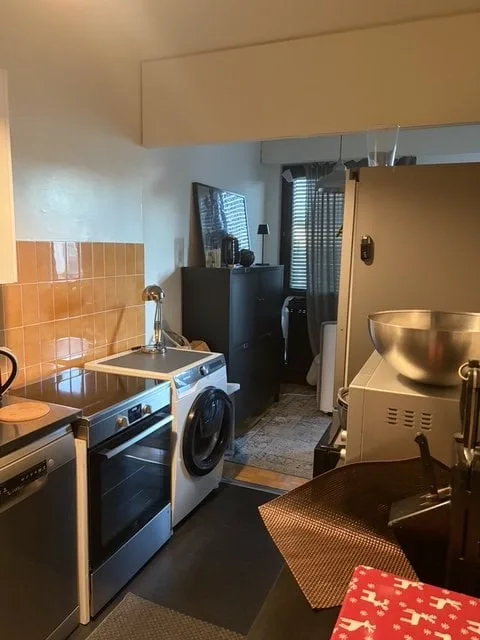 Wohnung 3 Zimmer, Vertrag zu übernehmen, Datum zu bestimmen