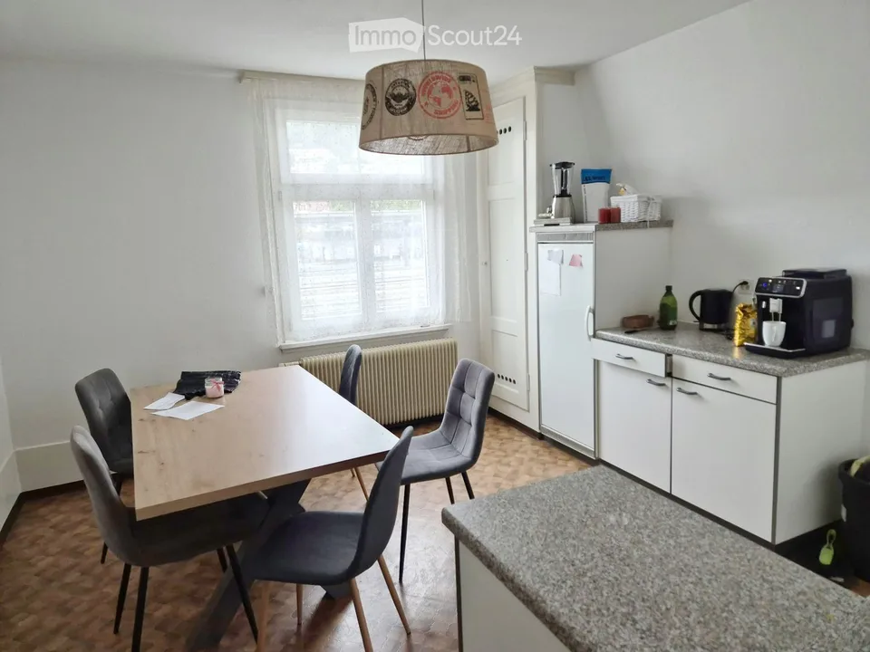 Charming 3.5-room attic apartment at Kreuzplatz in Konolfingen