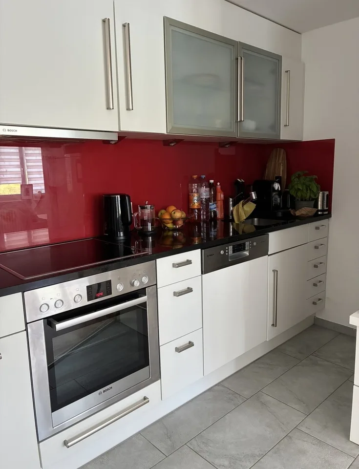 Befristete 2,5 Zimmer mit riesiger Terasse und Seeblick