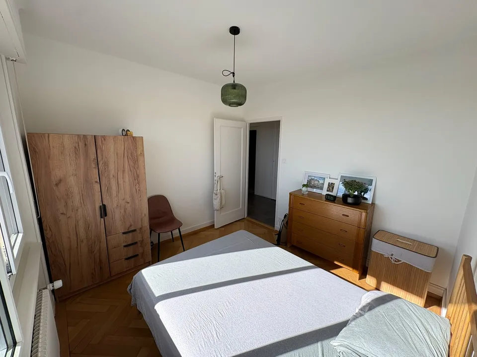 2.5 room appartment in 5th floor (with elevator)