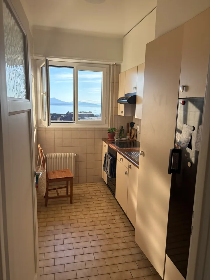 2.5 room appartment in 5th floor (with elevator)