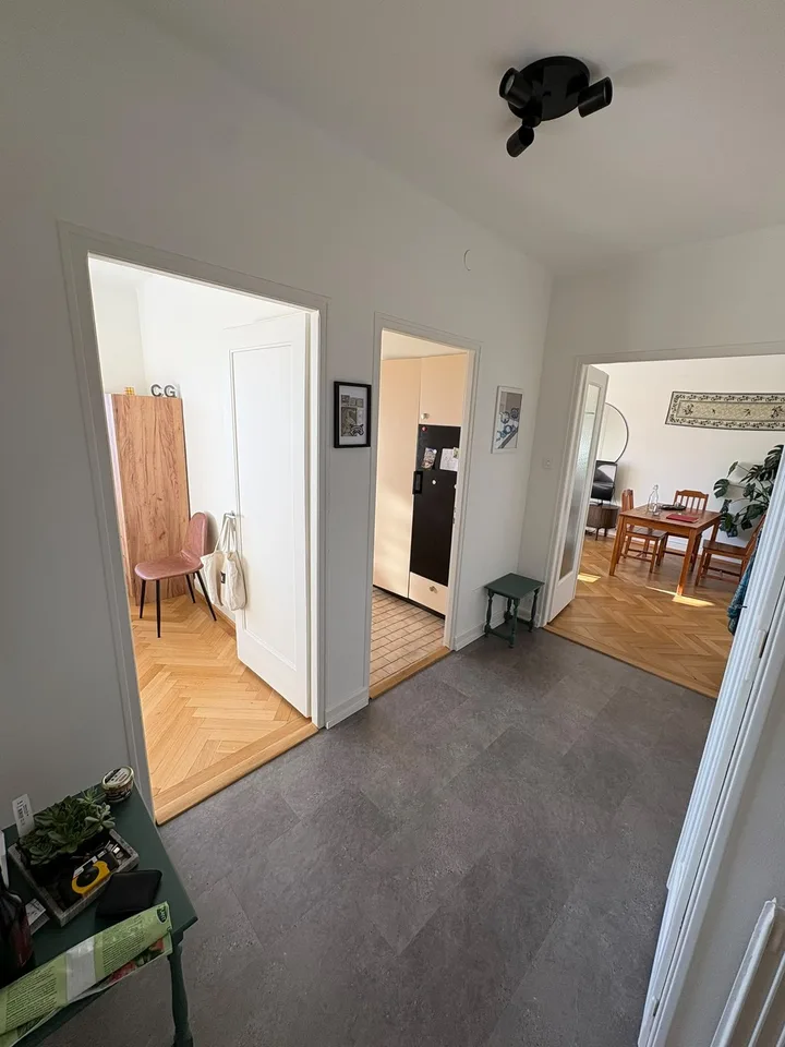 2.5 room appartment in 5th floor (with elevator)