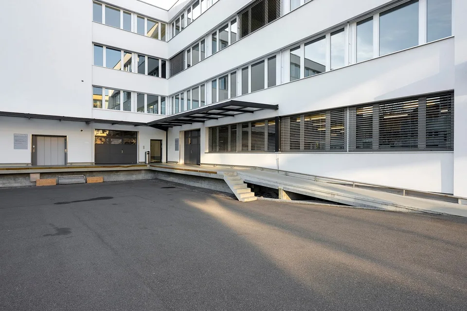 Flexible Geschäftsfläche im Rohbau – Gestalten Sie nach Ihren Bedürfnissen – Foto 12 von 14