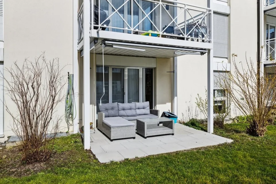 moderne Familienwohnung mit Sitzplatz