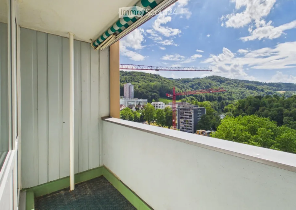 Bright 4.5-room apartment on the 10th floor in Baden