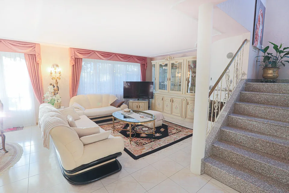 Maison de famille charmante de 7,5 pièces dans un quartier calme et central – photo 10 sur 18