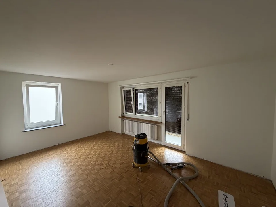 Freshly renovated, quiet and sunny location with balcony