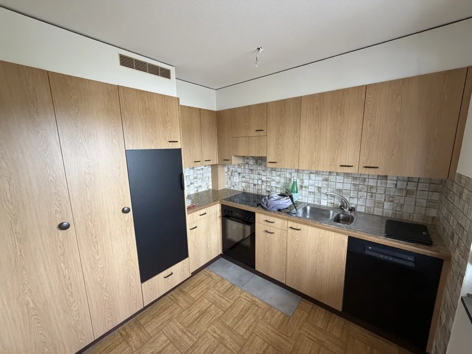 Freshly renovated, quiet and sunny location with balcony