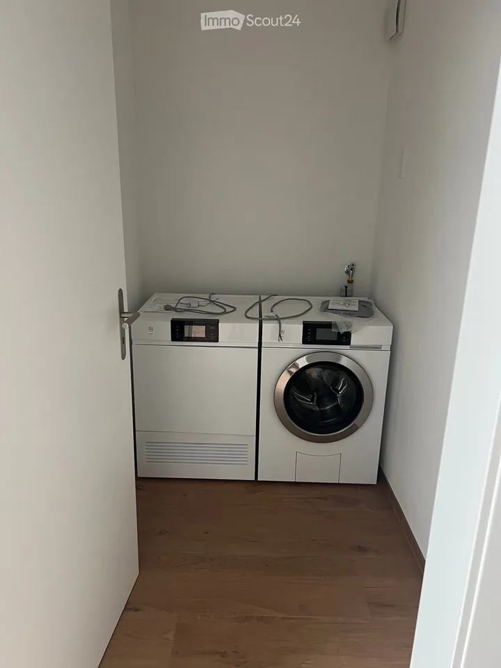 Casa a schiera nuova di 5 locali a Péry – disponibile immediatamente