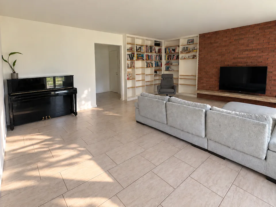 4-Zimmer-Wohnung im Grünen mit Garten in Küsnacht
