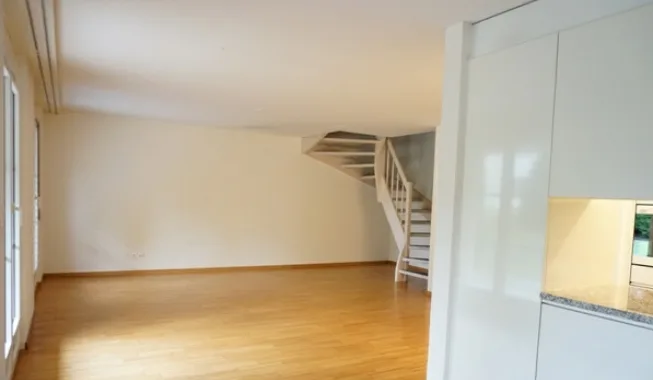 4,5 Zimmer Maisonette Erdgeschoss sehr schön