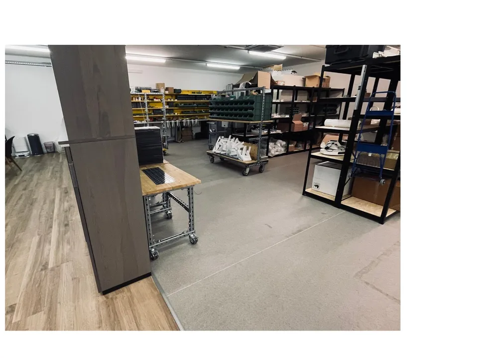 Uffici con magazzino mq. 350 zona Foxtown – foto 4 di 8
