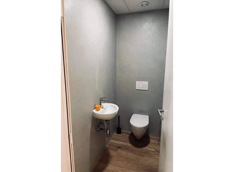 Uffici con magazzino mq. 350 zona Foxtown – foto 8 di 8