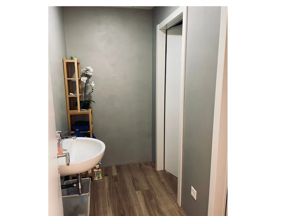 Uffici con magazzino mq. 350 zona Foxtown – foto 7 di 8