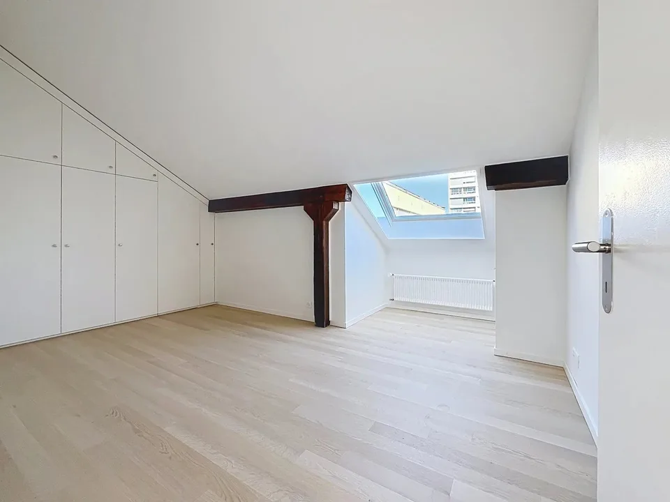 Elegante appartamento di 2.5 locali completamente ristrutturato – foto 12 di 13