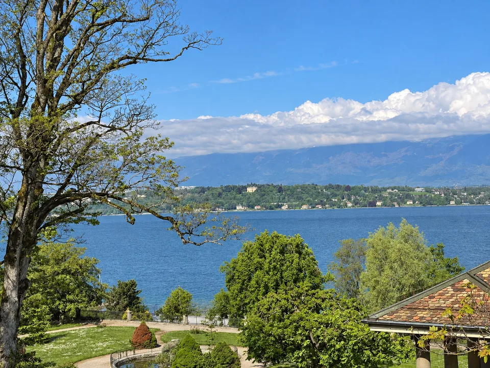 Außergewöhnliches Anwesen mit Panoramablick auf den See – Foto 15 von 15